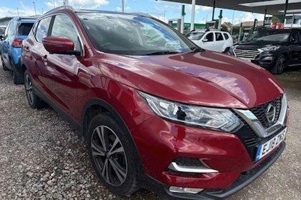Nissan Qashqai 1.5 Dci N-connecta Euro 6 Ss Red