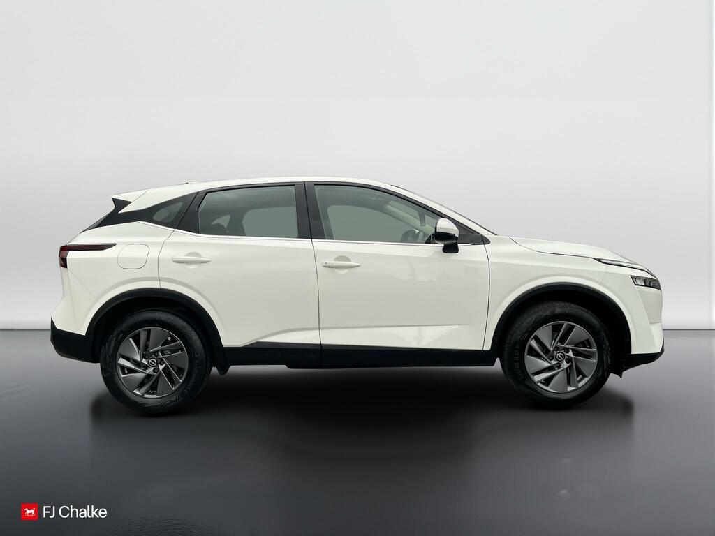 Nissan Qashqai 1.3 Dig-t Mhev Acenta Premium Euro 6 Ss DY23VJZ White #2