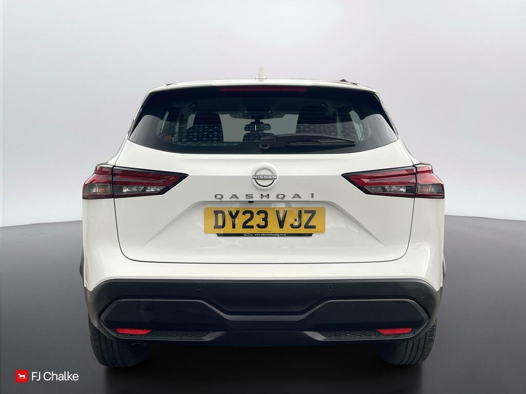 Nissan Qashqai 1.3 Dig-t Mhev Acenta Premium Euro 6 Ss DY23VJZ White #6