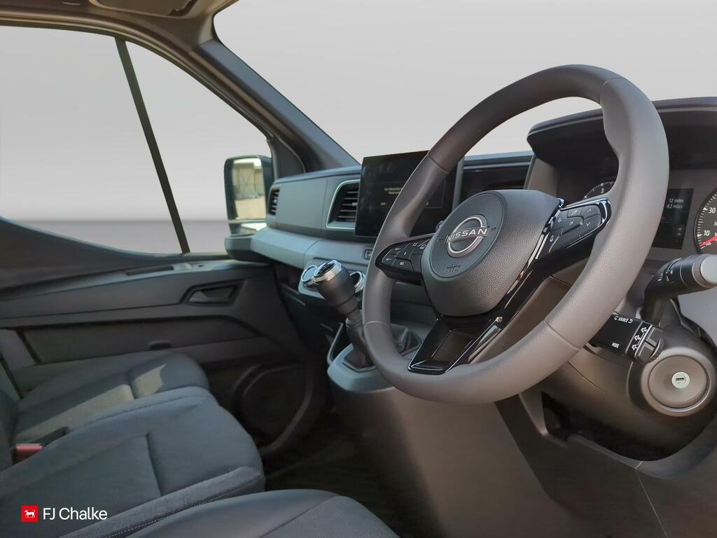 Nissan InterStar 2.0L Tekna L2h2 130Ps Silver #5