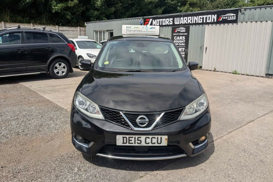 Nissan Pulsar Hatchback Black #3