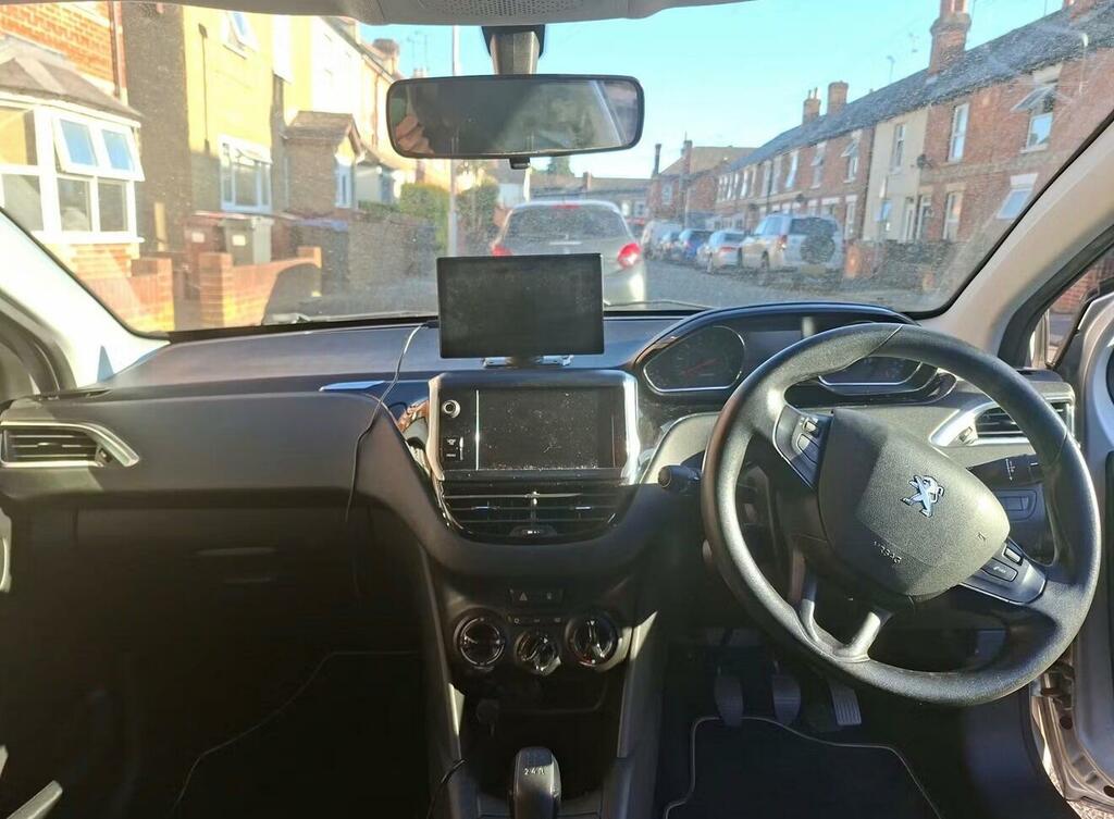 Peugeot 208 1.4 Hdi Access Hatchback Euro 5 Silver #7