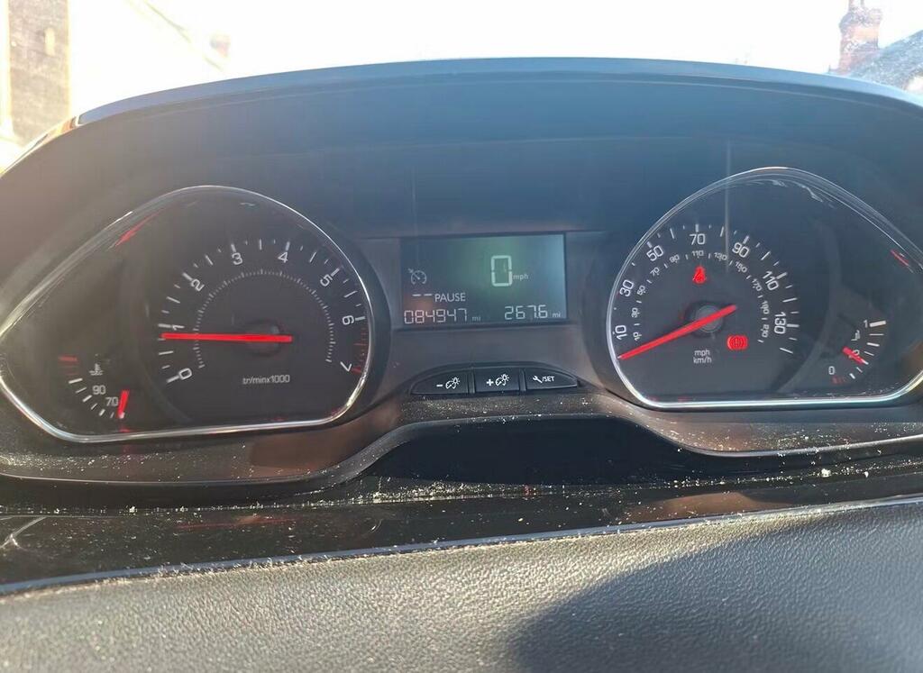 Peugeot 208 1.4 Hdi Access Hatchback Euro 5 Silver #8