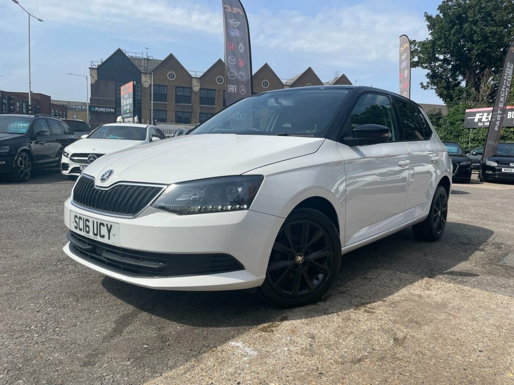 Skoda Fabia 1L Colour Edition White #5
