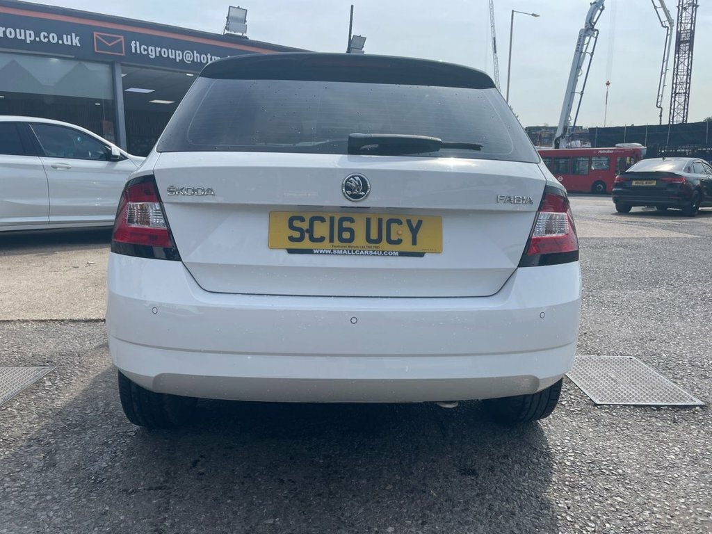 Skoda Fabia 1L Colour Edition SC16UCY White #4