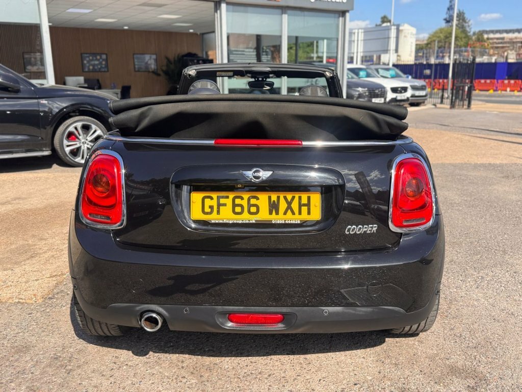 Mini Convertible 1.5L Cooper Black #6