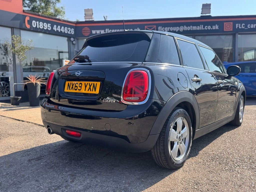 Mini Hatch 1.5L Cooper Classic NX69YXN Black #6