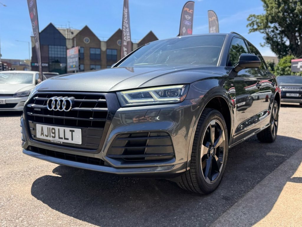 Audi Q5 2L Black Edition AJ19LLT Grey #4