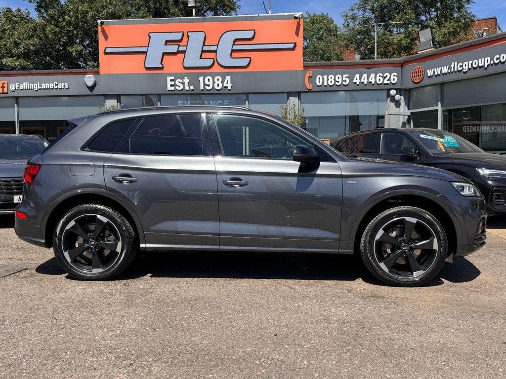 Audi Q5 2L Black Edition AJ19LLT Grey #6