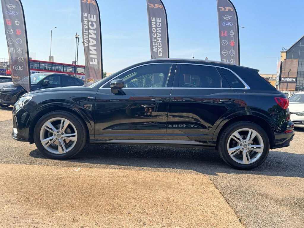 Audi Q3 2L S Line Black #6