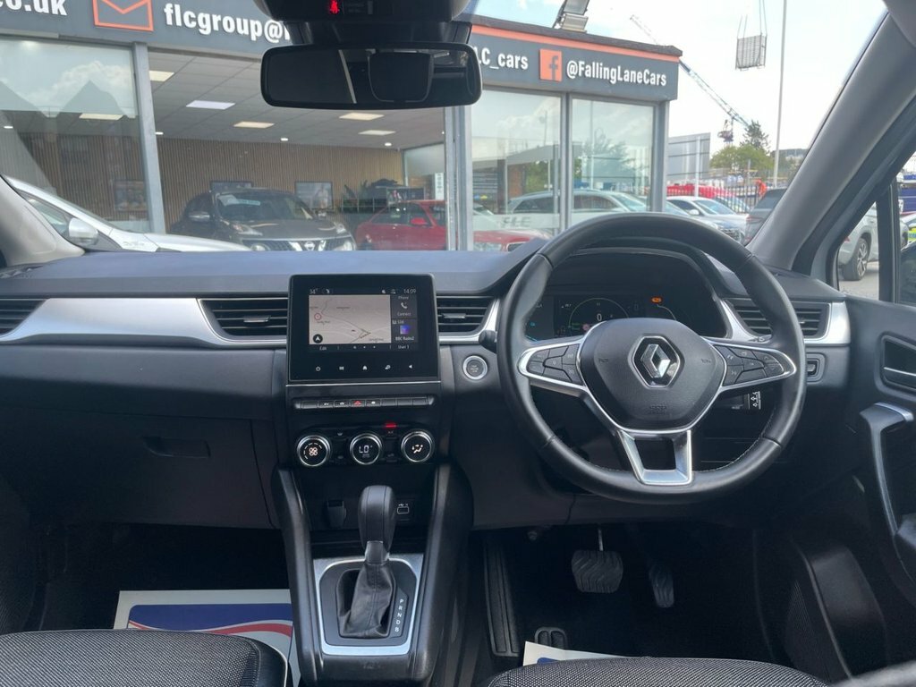 Renault Captur 1L Techno VX24YDB White #2