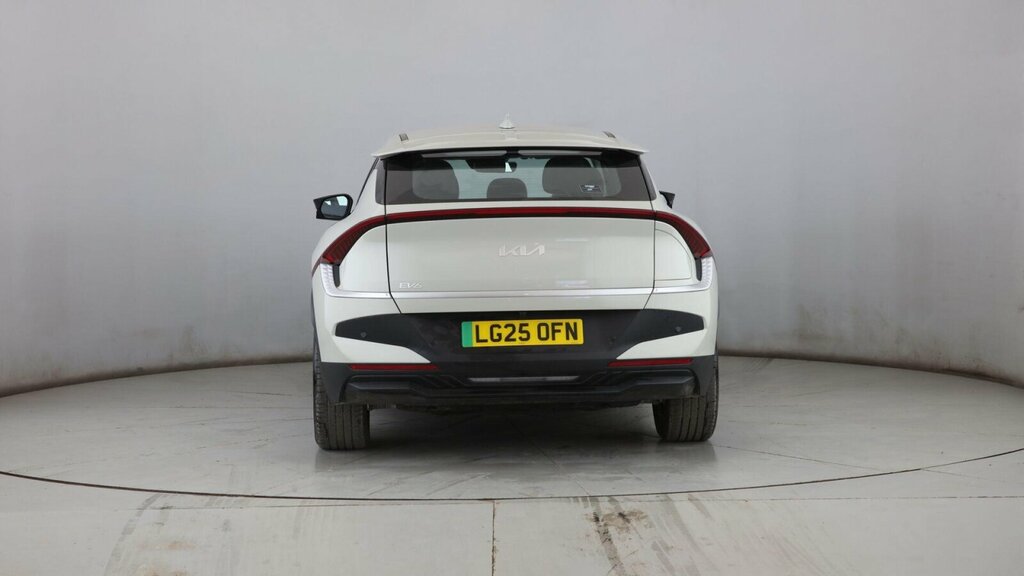 Kia EV6 63Kwh Wave LG25OFN White #4