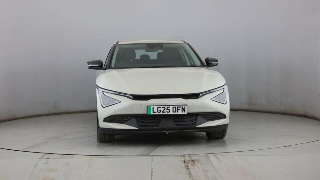 Kia EV6 63Kwh Wave LG25OFN White #2