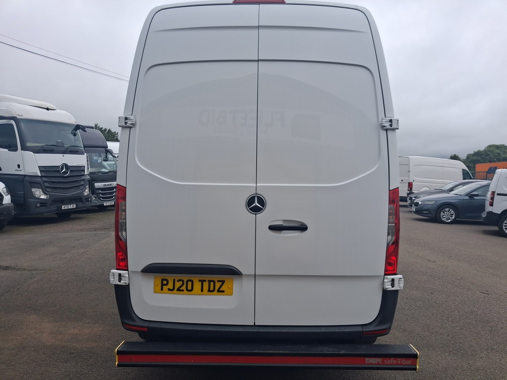 Mercedes-Benz Sprinter 314 Cdi 143 L2h2 Progressive Mwb High Roof Fwd 17 White #7