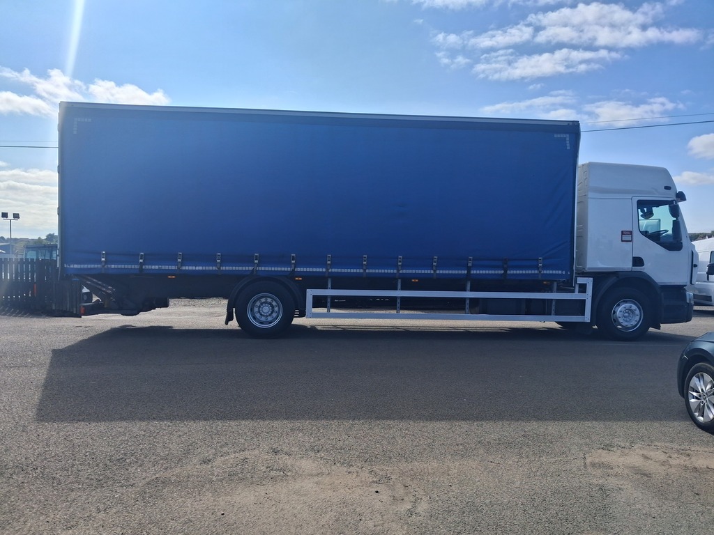 Renault  1.9 Dci 130 Dynamique Euro 4 Black #3