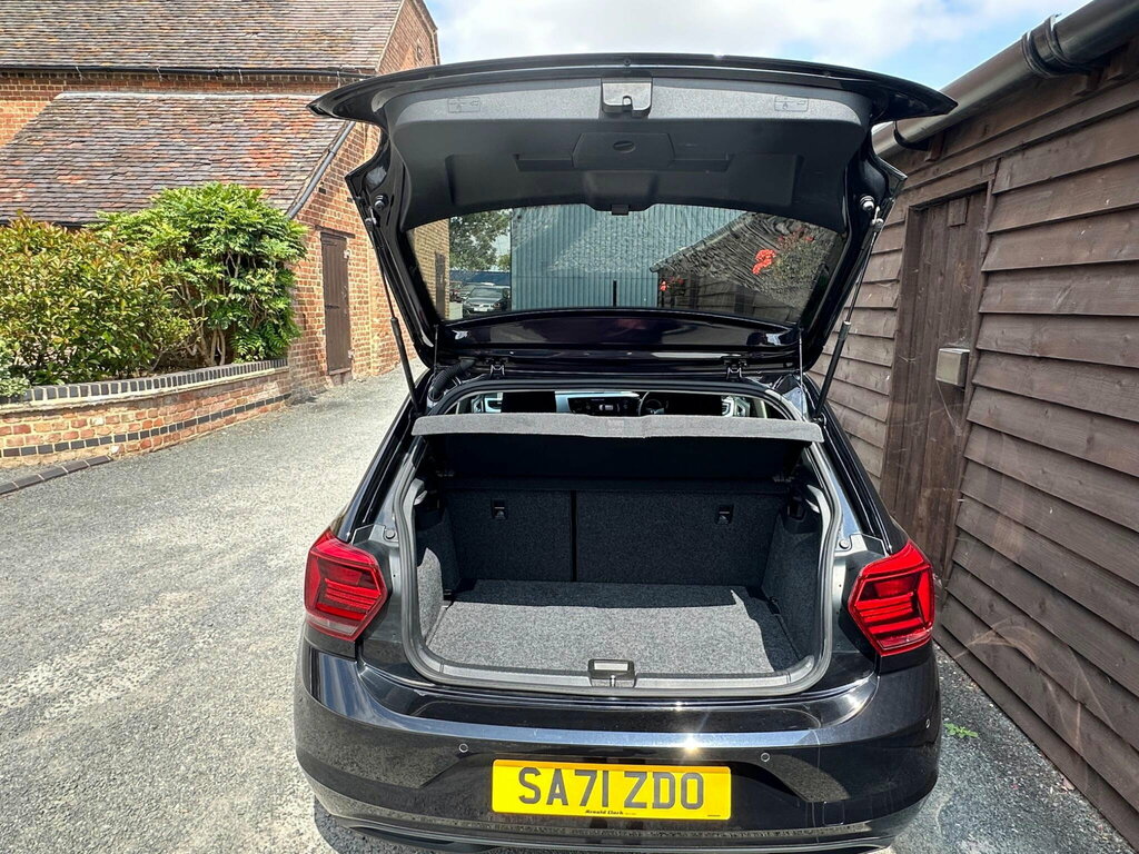 Volkswagen Polo Hatchback Silver #21