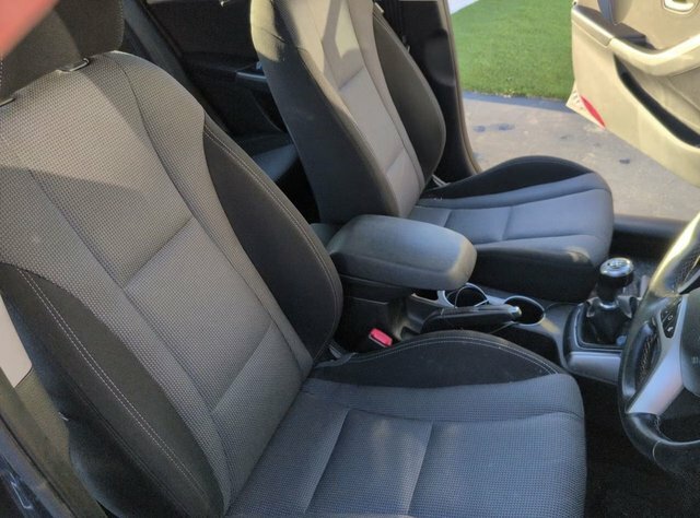 Hyundai I30 1.6 Crdi Blue Drive Grey #2