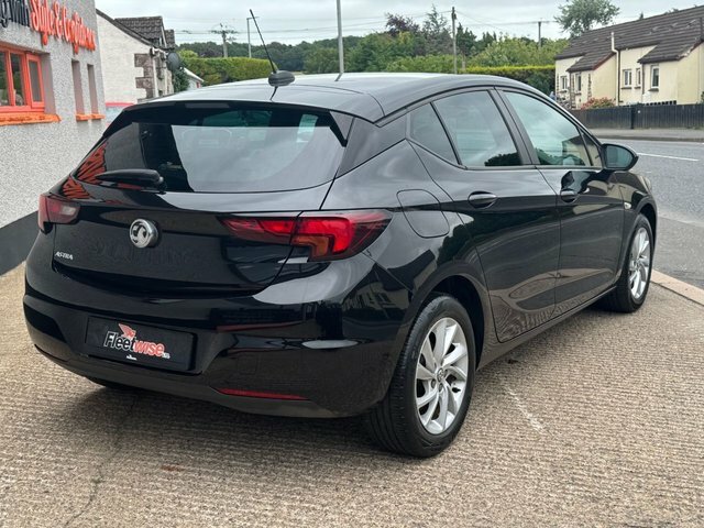 Vauxhall Astra 1.5 Turbo D Business Edition Nav Hatchback Die Black #4