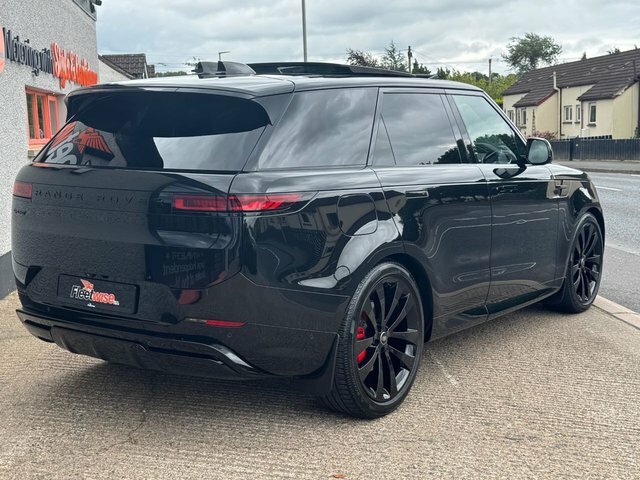 Land Rover Range Rover Sport 3.0 D300 Mhev Stealth Edition Suv Black #4