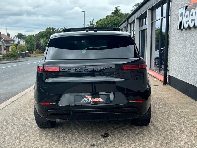 Land Rover Range Rover Sport 3.0 D300 Mhev Stealth Edition Suv Black #5