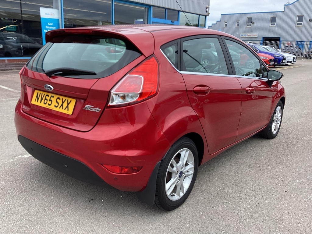 Ford Fiesta Zetec Red #4