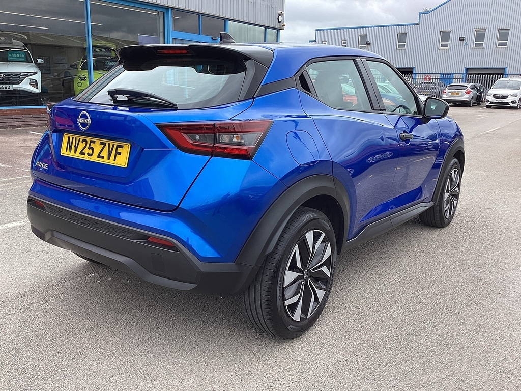Nissan Juke Dig-t Acenta Premium NV25ZVF Blue #5
