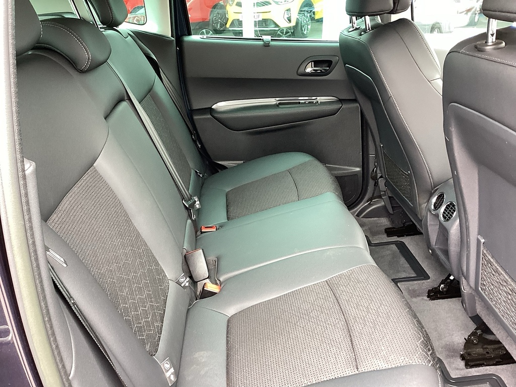 Peugeot 3008 1.6 Hdi Active Euro 5 Black #11