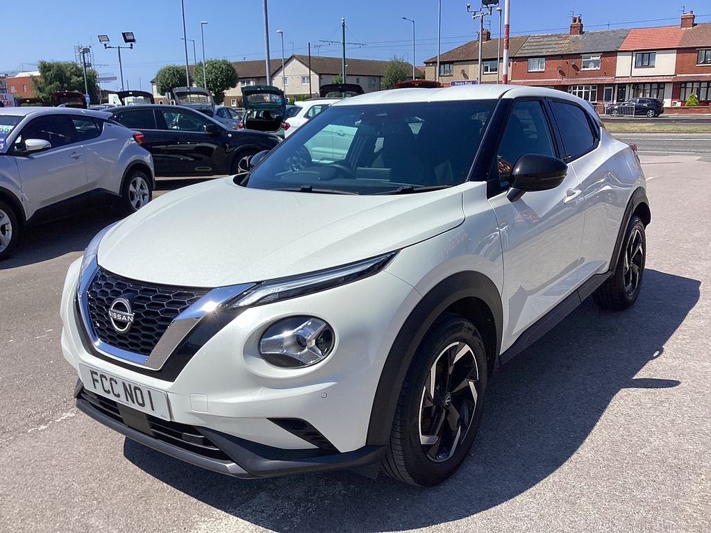 Nissan Juke Dig-t N-connecta NX72WRZ White #5