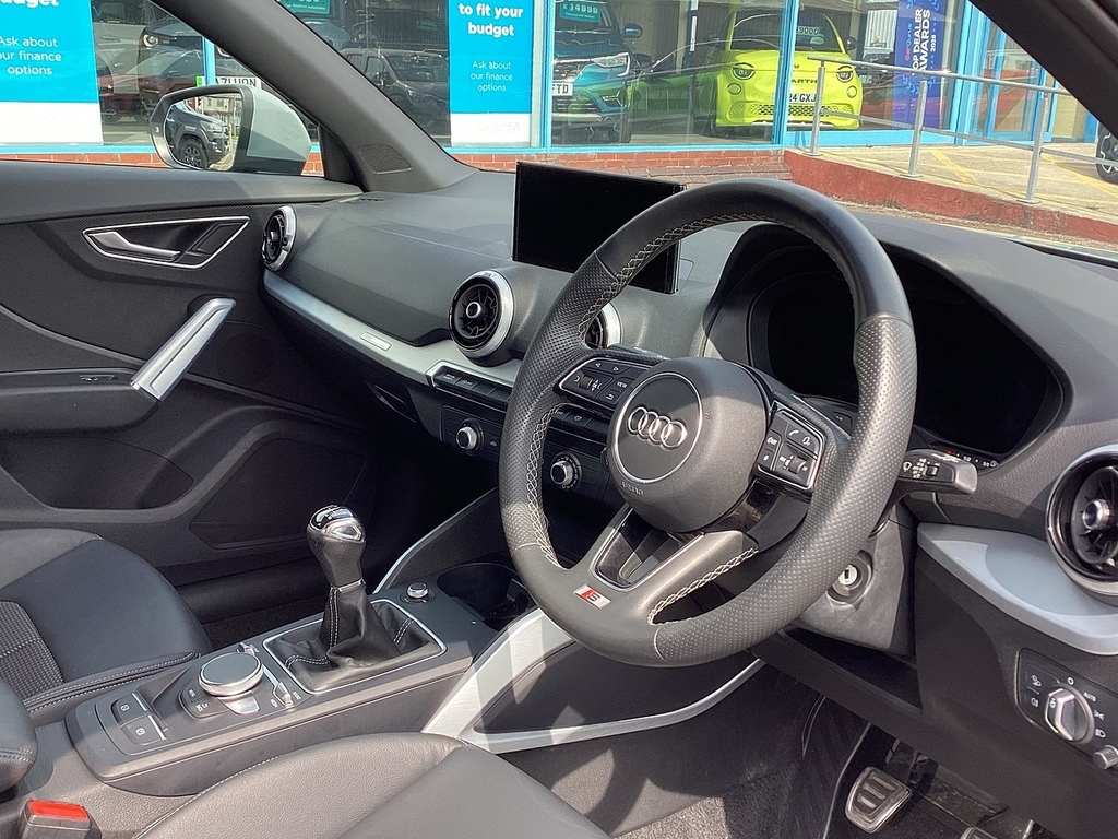 Audi Q2 Tfsi S Line Grey #6