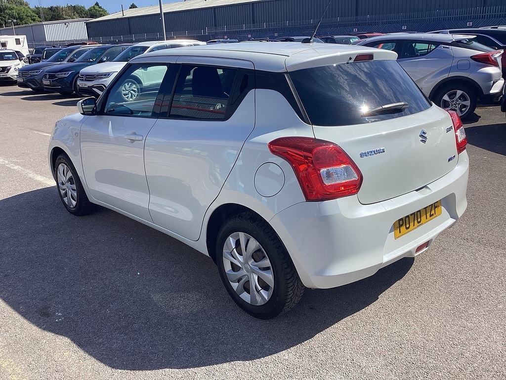 Suzuki Swift Dualjet Mhev Sz3 White #2