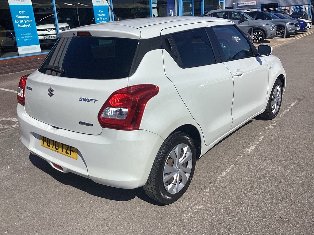 Suzuki Swift Dualjet Mhev Sz3 White #4