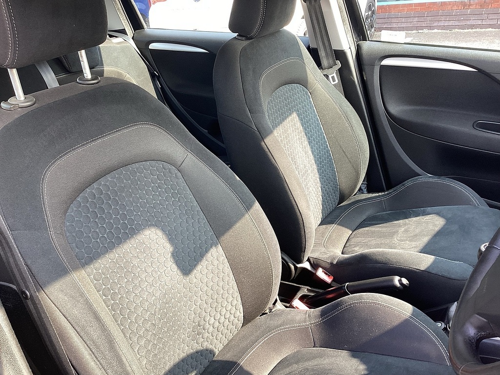 Fiat Punto Pop White #10