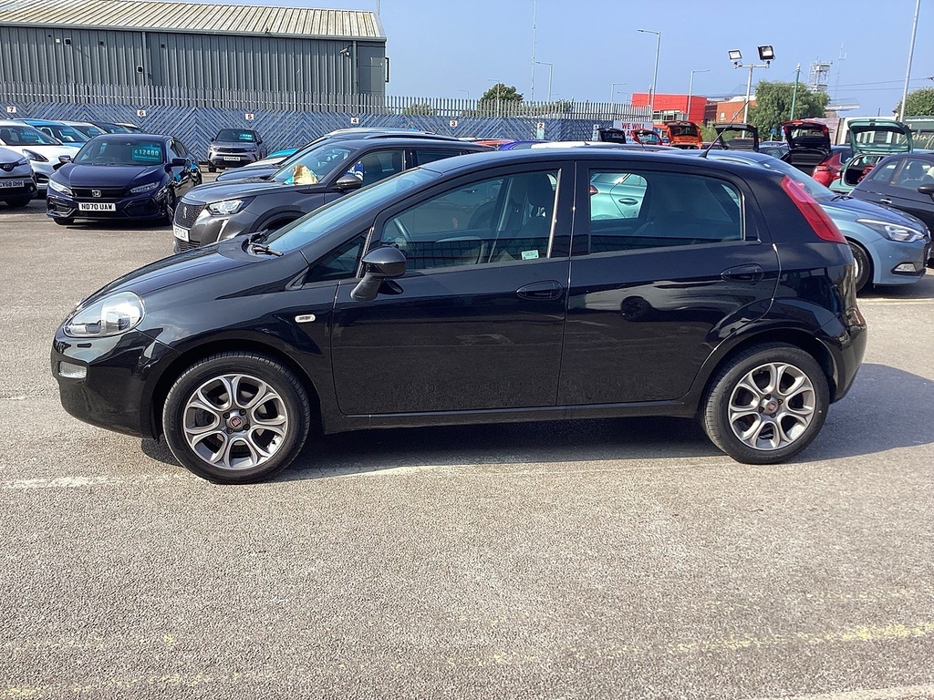 Fiat Punto Pop White #9