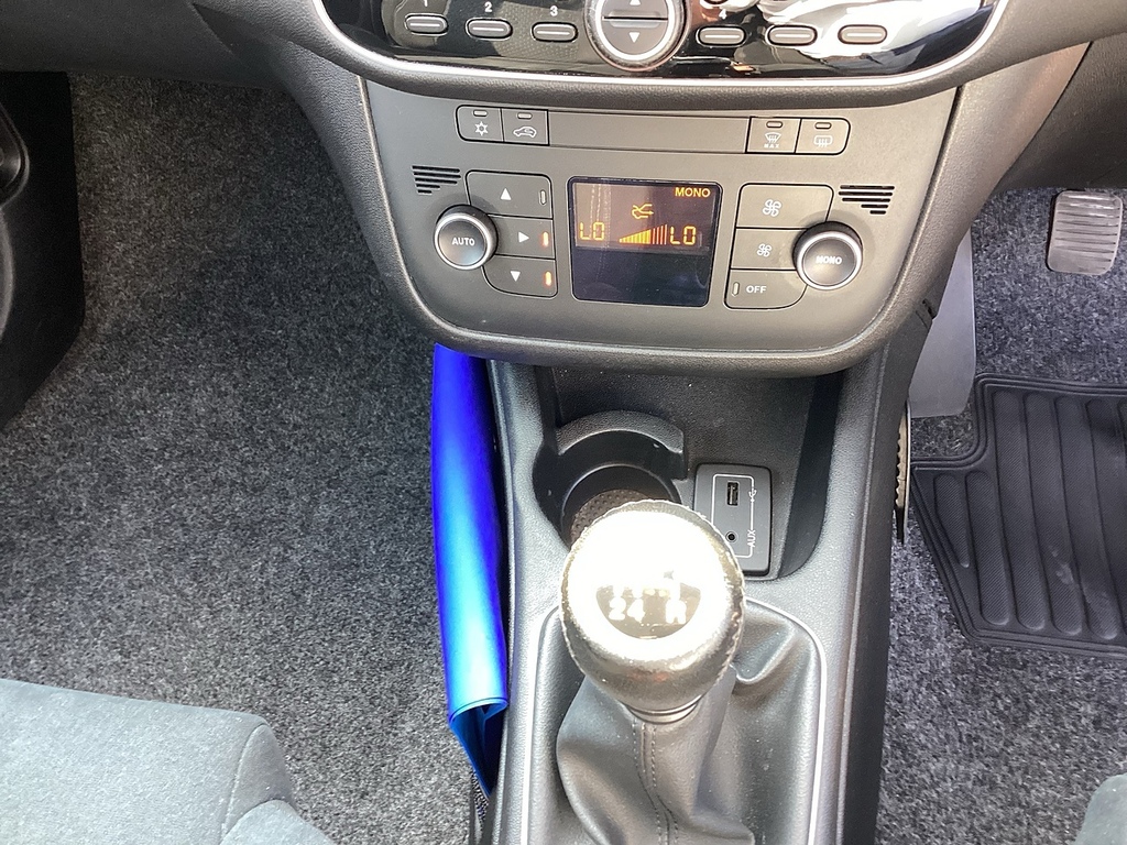 Fiat Punto Pop White #19