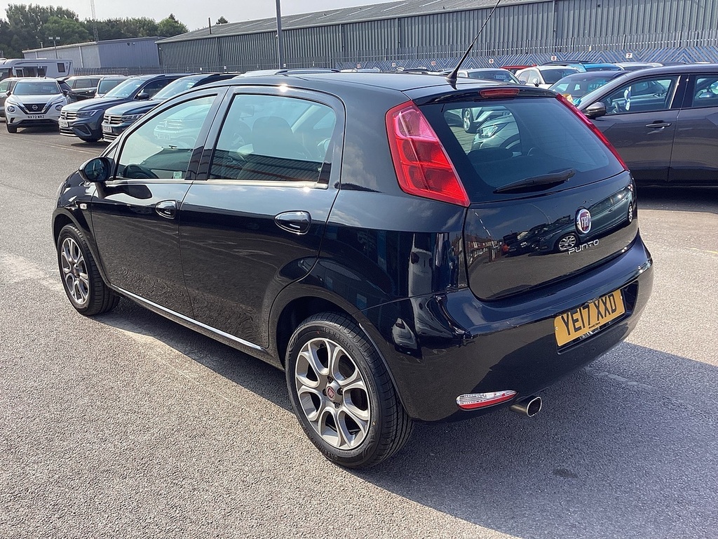 Fiat Punto Easy Black #2