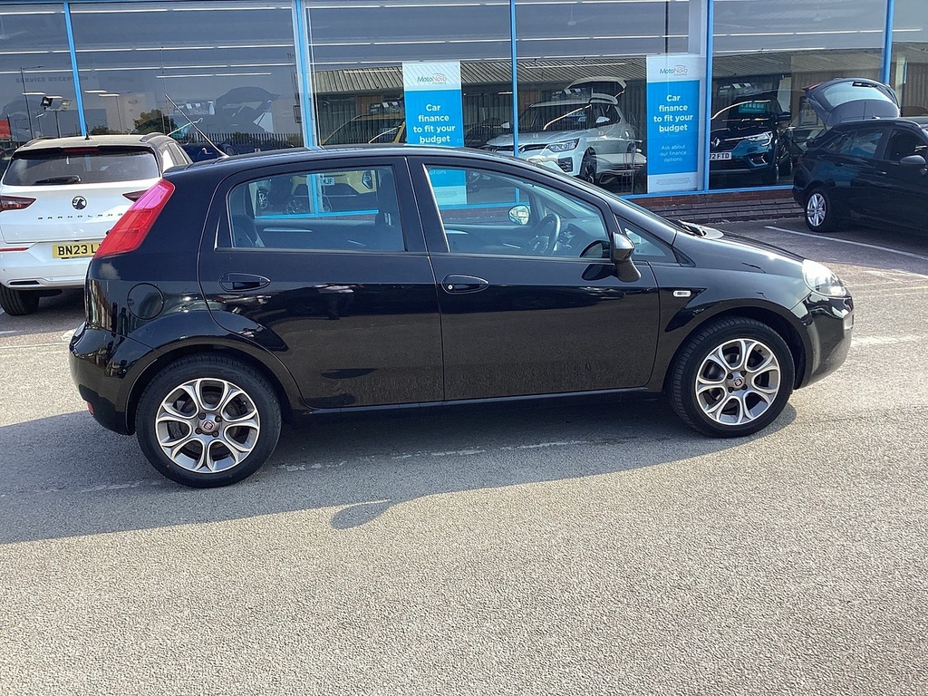 Fiat Punto Pop White #8