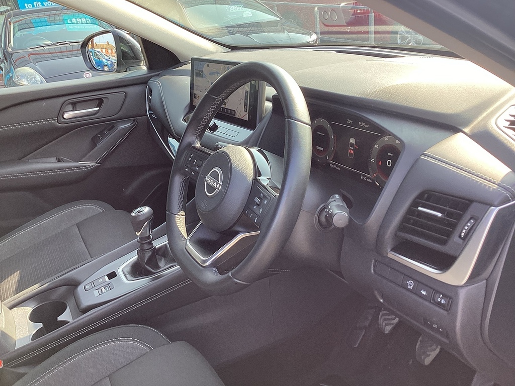 Nissan Qashqai Dig-t Mhev N-connecta Black #6