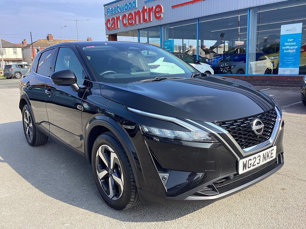 Nissan Qashqai Dig-t Mhev N-connecta Black