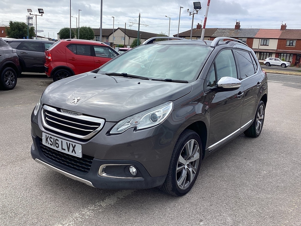 Peugeot 2008 Puretech Feline Grey #2