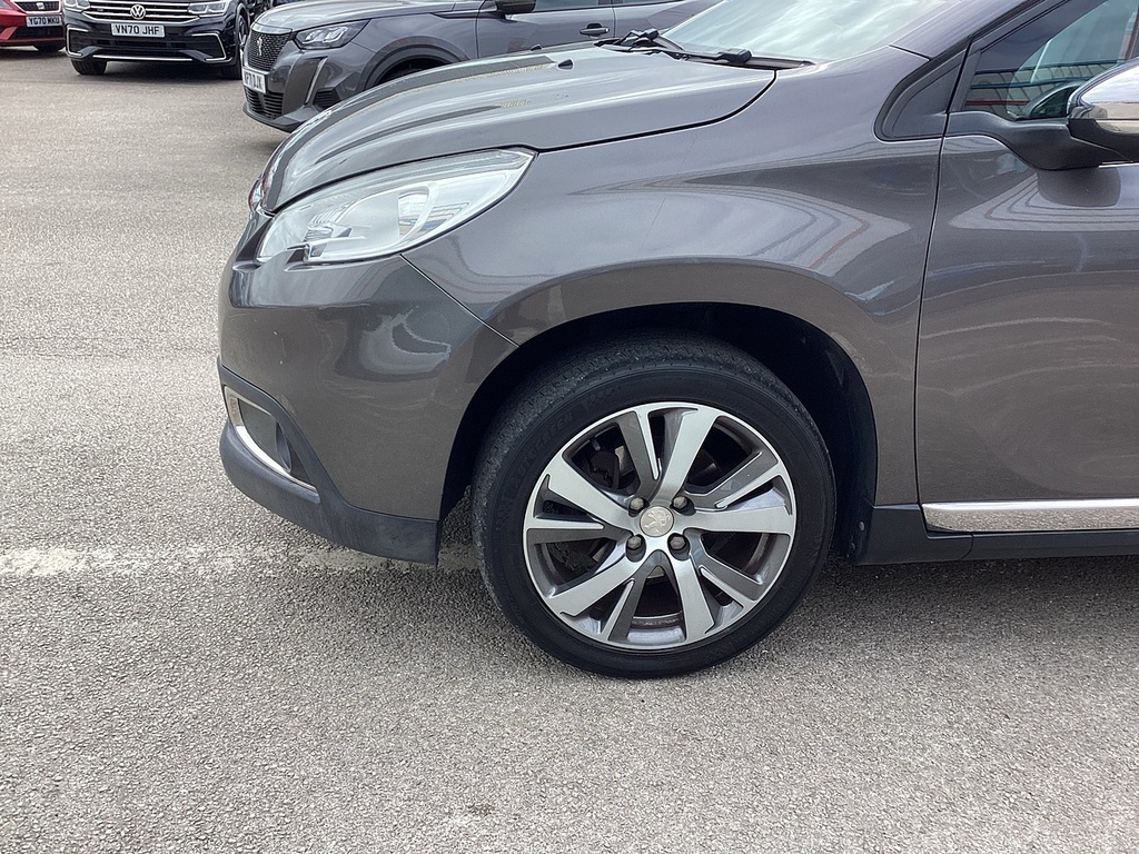 Peugeot 2008 Puretech Feline Grey #5