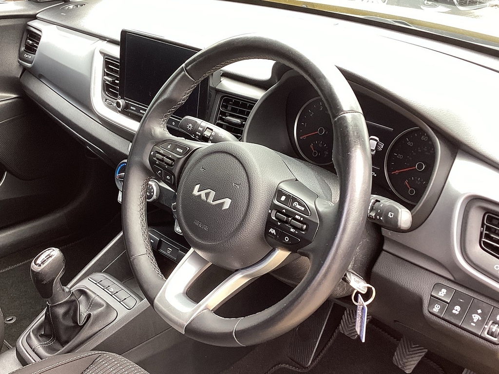 Kia Stonic T-gdi 2 Yellow #6