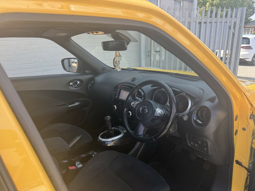 Nissan Juke 1.5 Dci N-connecta Yellow #3