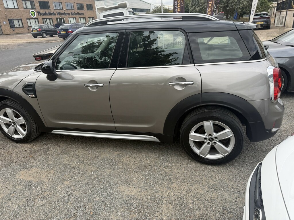 Mini Countryman 1.5 Cooper Black #9