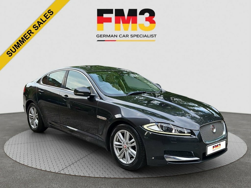 Jaguar XF 2.2L Luxury Grey