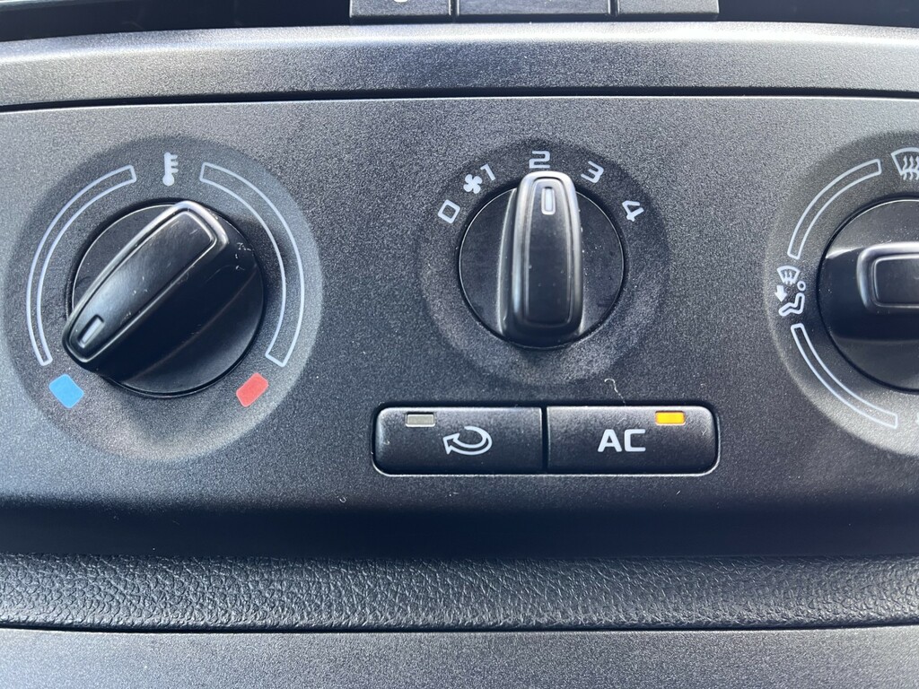 Skoda Fabia 1.6 S Tdi Cr 74 Bhp Silver #21