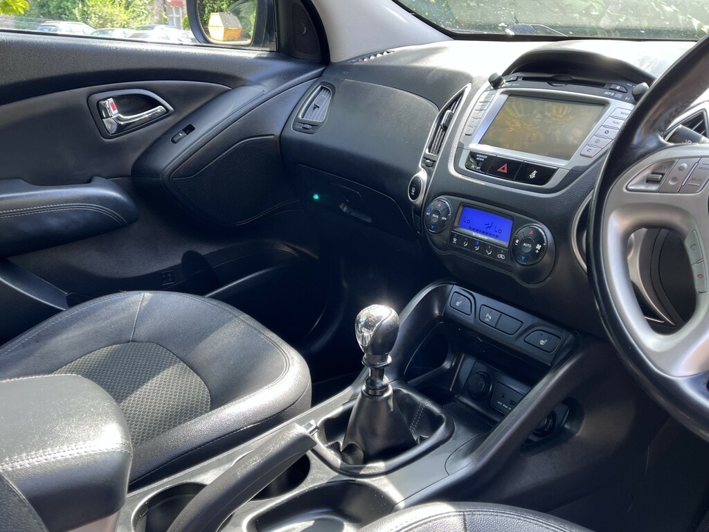 Hyundai Ix35 1.7 Crdi Blue Drive Black #9