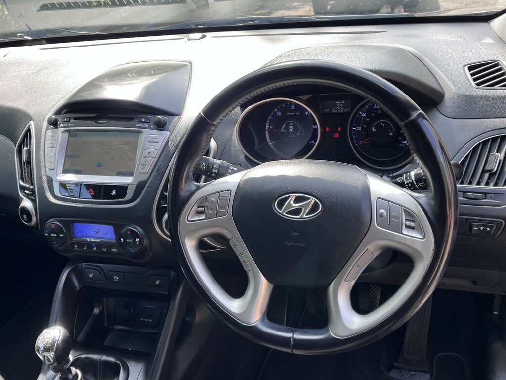 Hyundai Ix35 1.7 Crdi Blue Drive Black #8