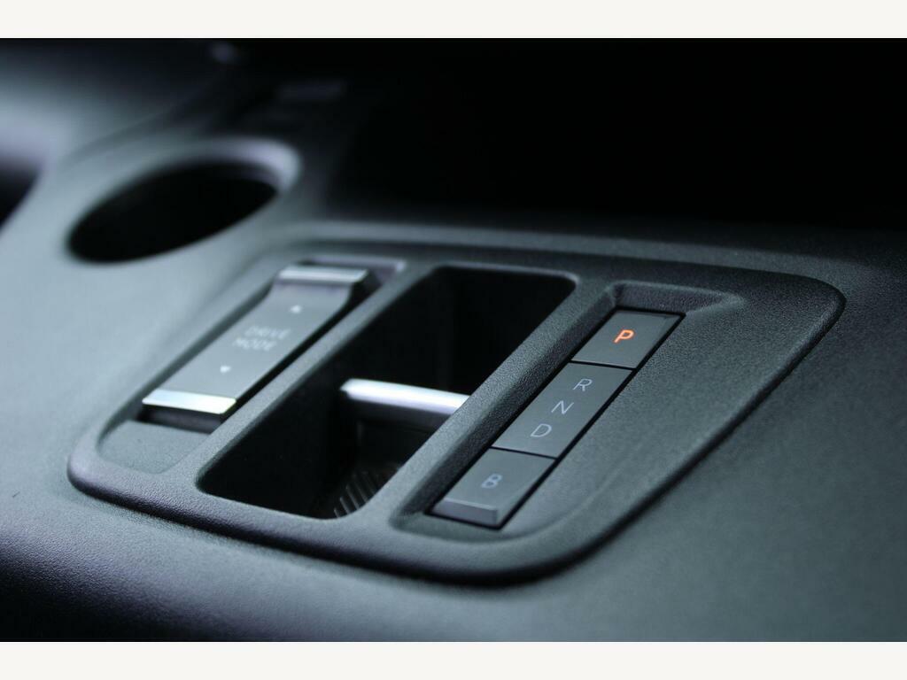 Vauxhall Combo-e Life 100Kw Design XL 50Kwh 7 Seat Black #15