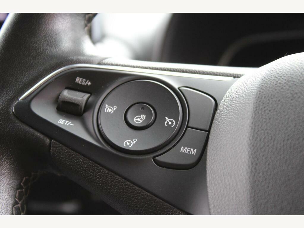 Vauxhall Combo-e Life 100Kw Design XL 50Kwh 7 Seat Black #24