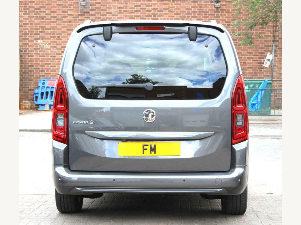 Vauxhall Combo-e Life 100Kw Design XL 50Kwh 7 Seat Black #21